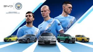 BYD cung cấp xe điện cho Manchester City, logo xuất hiện trên áo tập