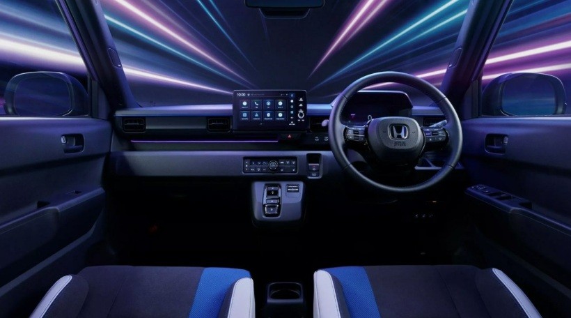 Super-One được trang bị bảng đồng hồ kỹ thuật số 7 inch. Nguồn: Honda