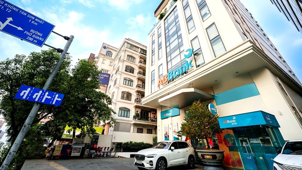 Moody’s nâng triển vọng xếp hạng ABBank từ 