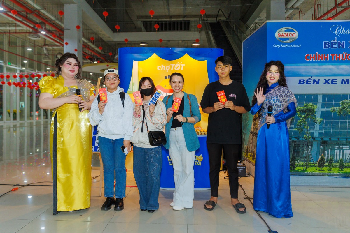 Việc Làm Tốt triển khai 'Hò Lô Tô Việc Làm' tại 2 bến xe lớn, cam kết không để ai thất nghiệp tháng Giêng