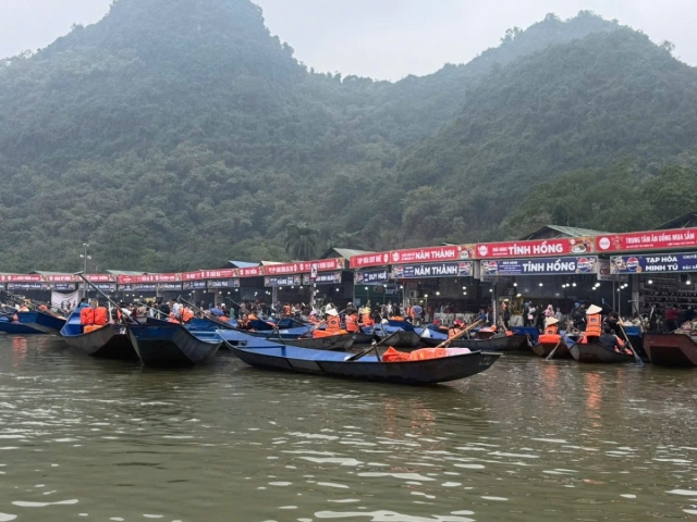 Lễ hội Du lịch Chùa Hương 2026: Siết an toàn suối Yến, miễn phí gửi xe ô tô, không áo phao không cho xuất bến