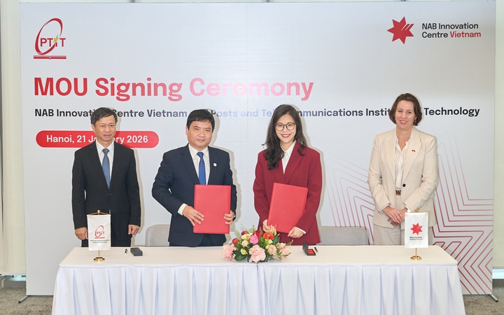 Thứ trưởng Bộ Khoa học và Công nghệ Hoàng Minh và bà Renee Deschamps, Đại diện lâm thời, Đại sứ quán Australia tại Việt Nam chứng kiến lễ ký kết Thứ trưởng Bộ Khoa học và Công nghệ Hoàng Minh và bà Renee Deschamps, Đại diện lâm thời, Đại sứ quán Australia tại Việt Nam chứng kiến lễ ký kết