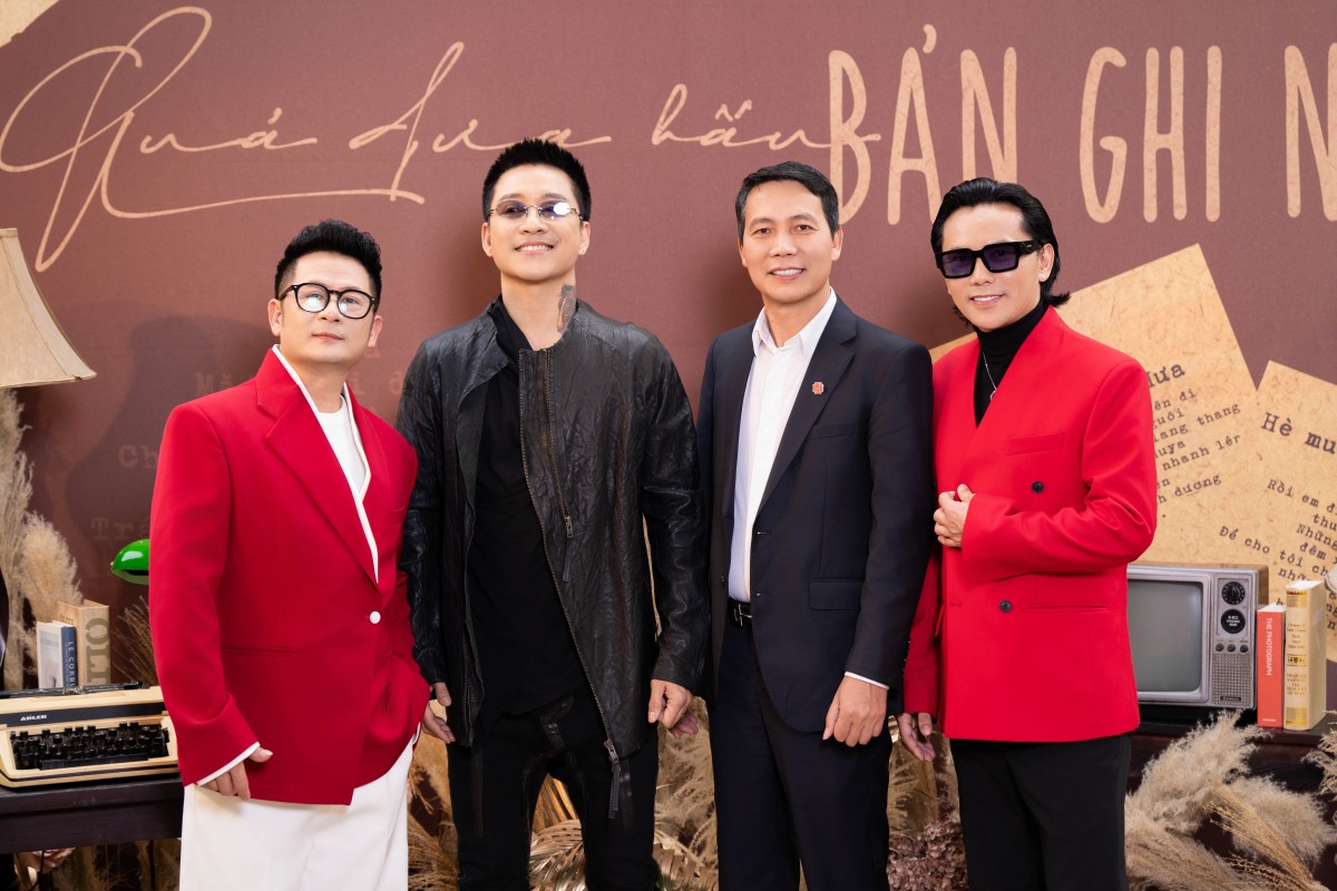 Bật mí ý nghĩa tên nhóm Quả Dưa Hấu sau 28 năm tái hợp Bật mí ý nghĩa tên nhóm Quả Dưa Hấu sau 28 năm tái hợp