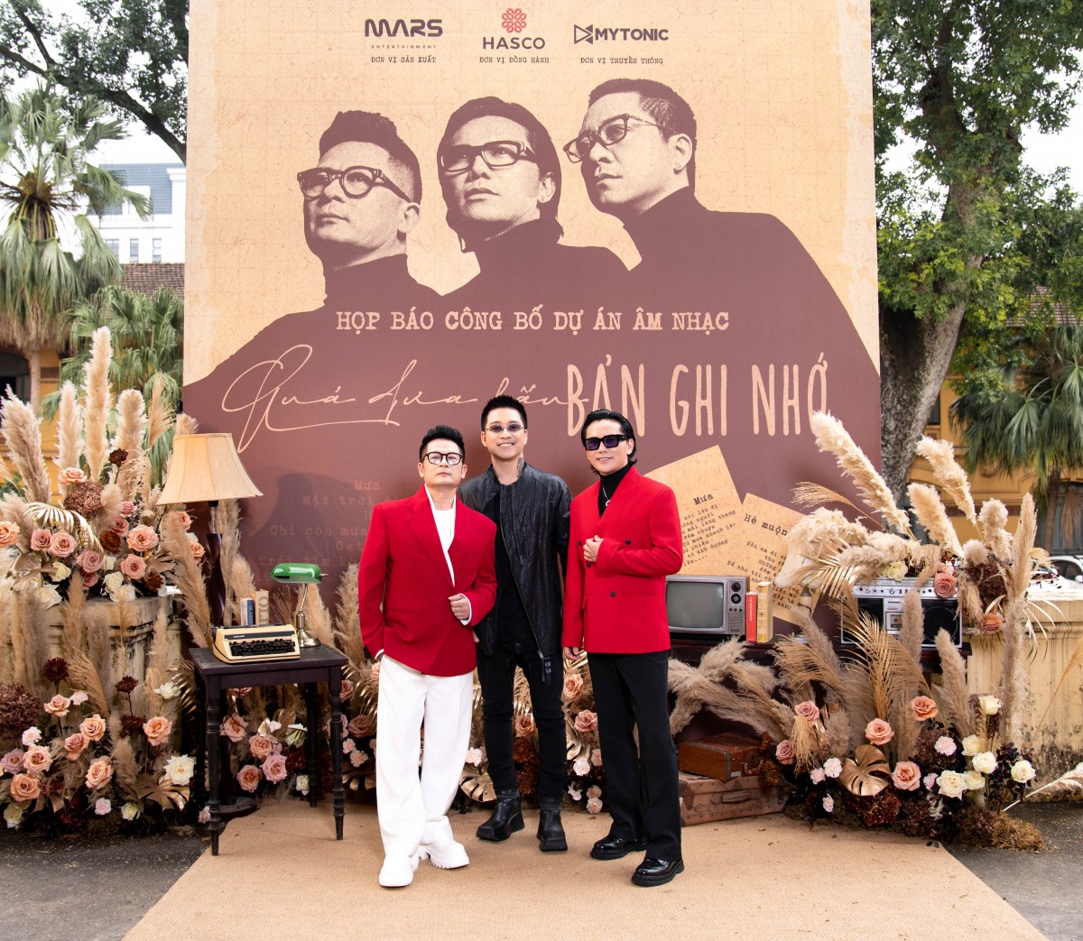 Bật mí ý nghĩa tên nhóm Quả Dưa Hấu sau 28 năm tái hợp Bật mí ý nghĩa tên nhóm Quả Dưa Hấu sau 28 năm tái hợp