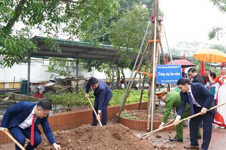 Phường Chương Mỹ phát động Tết trồng cây, phấn đấu trồng trên 5.000 cây xanh