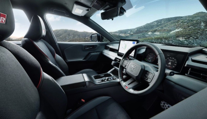 Toyota RAV4 PHEV 2026: Mẫu SUV với khả năng cấp điện gia đình liên tục 7 ngày