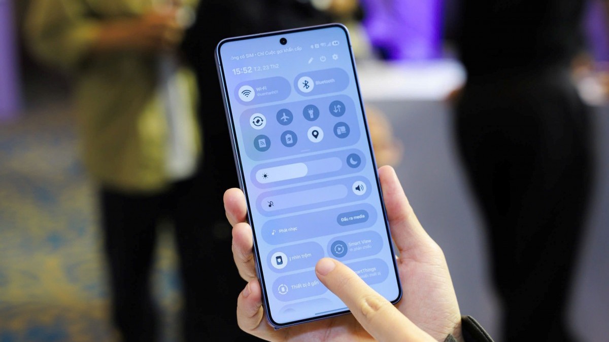 Tính năng chống nhìn trộm trên Galaxy S26 Ultra có thật sự hữu dụng?