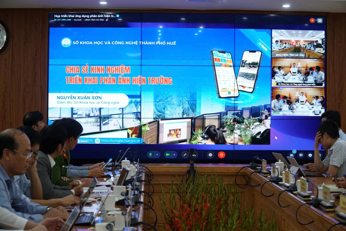 Việc triển khai ứng dụng phản ánh hiện trường i-HaTinh là bước đi thiết thực trong xây dựng chính quyền số, lấy người dân làm trung tâm phục vụ.m phục vụ. Việc triển khai ứng dụng phản ánh hiện trường i-HaTinh là bước đi thiết thực trong xây dựng chính quyền số, lấy người dân làm trung tâm phục vụ.m phục vụ.