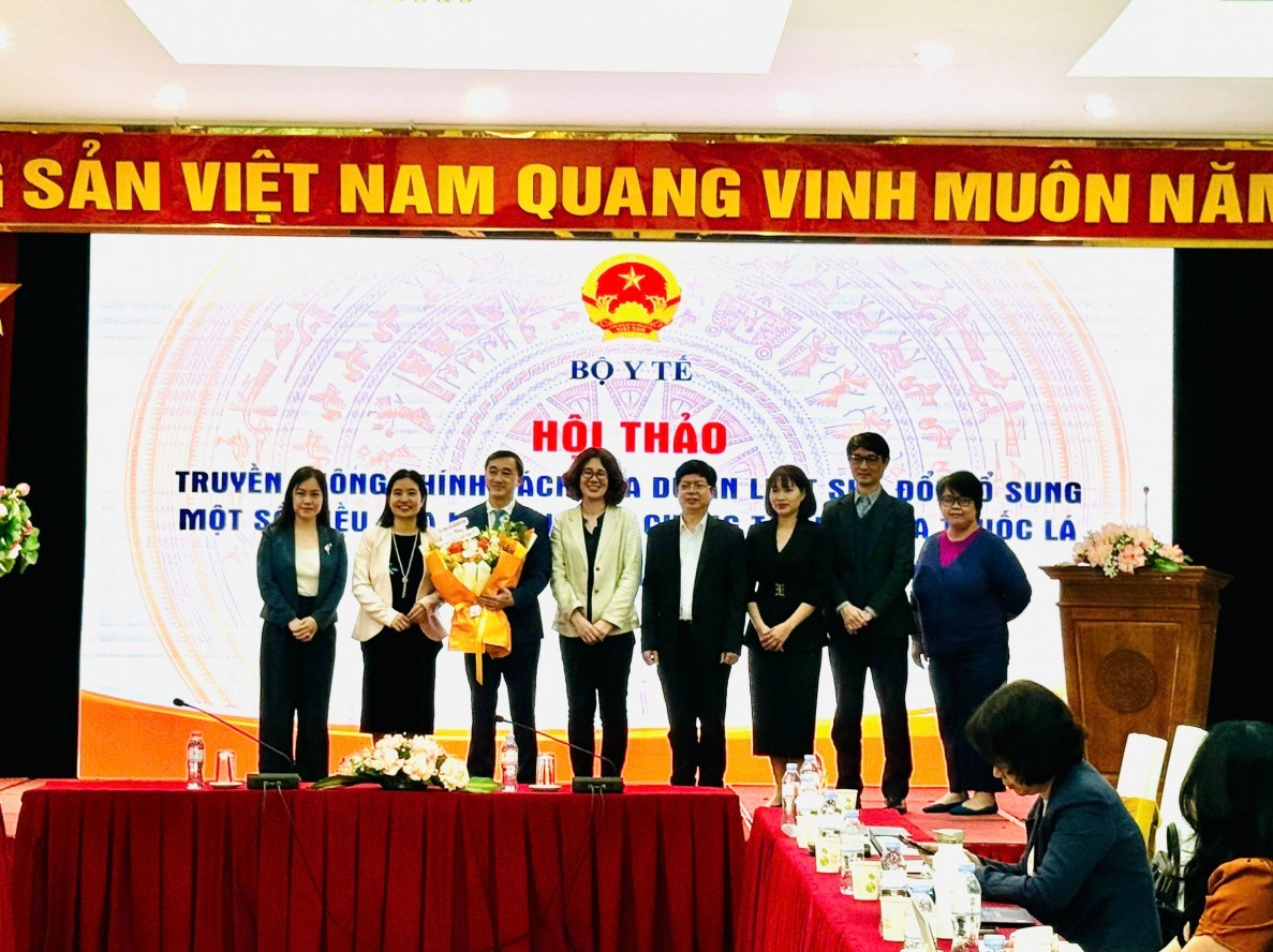 Bộ Y tế đề xuất cấm trưng bày thuốc lá, siết chặt thuốc lá điện tử