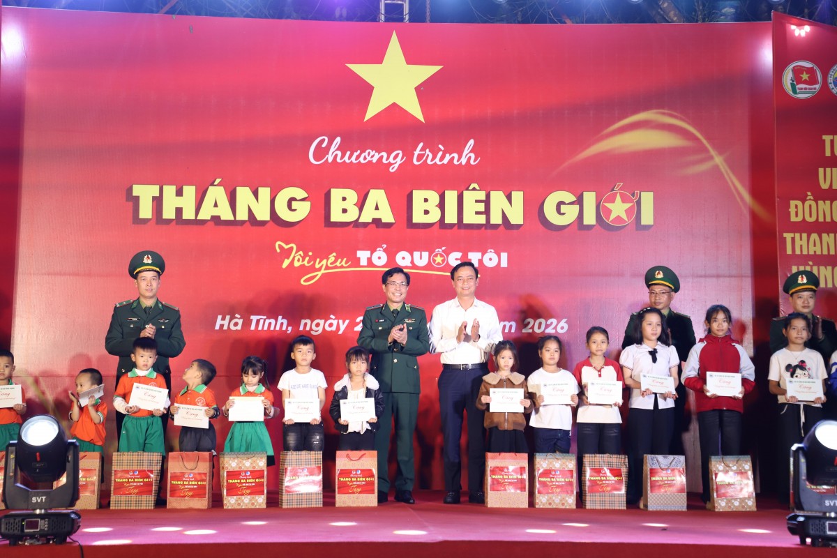 Nhiều hoạt động ý nghĩa tại chương trình “Tháng Ba biên giới” năm 2026 Tháng Ba biên giới 2026: Lan tỏa tinh thần yêu nước, trách nhiệm bảo vệ chủ quyền nơi tuyến đầu Hà Tĩnh Tối nay 27/2/2026, tại Đồn Biên phòng Cửa khẩu Cầu Treo (xã Sơn Kim 1, tỉnh Hà T Nhiều hoạt động ý nghĩa tại chương trình “Tháng Ba biên giới” năm 2026 Tháng Ba biên giới 2026: Lan tỏa tinh thần yêu nước, trách nhiệm bảo vệ chủ quyền nơi tuyến đầu Hà Tĩnh Tối nay 27/2/2026, tại Đồn Biên phòng Cửa khẩu Cầu Treo (xã Sơn Kim 1, tỉnh Hà T