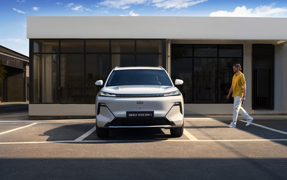 Tại Việt Nam, EX5 EM-i có mức giá dao động từ hơn 840 đến 1 tỷ đồng, tùy cấu hình. Ảnh: Geely.