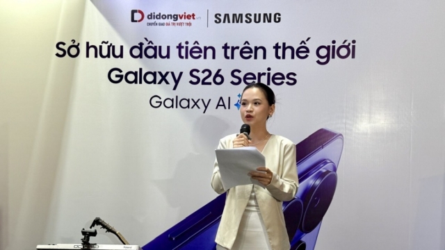 Rất đông nghệ sĩ đã đến Di Động Việt trong đêm nhận Galaxy S26 Series