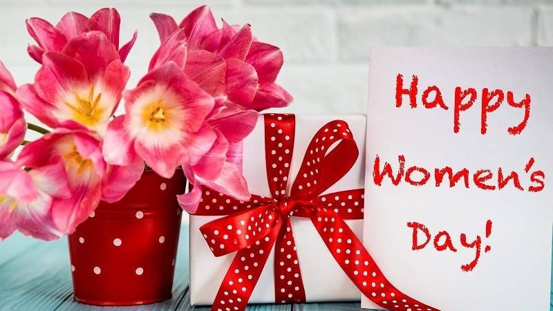 Quà tặng 8/3 độc lạ: 7 món đồ công nghệ ít người nghĩ tới nhưng ai cũng thích