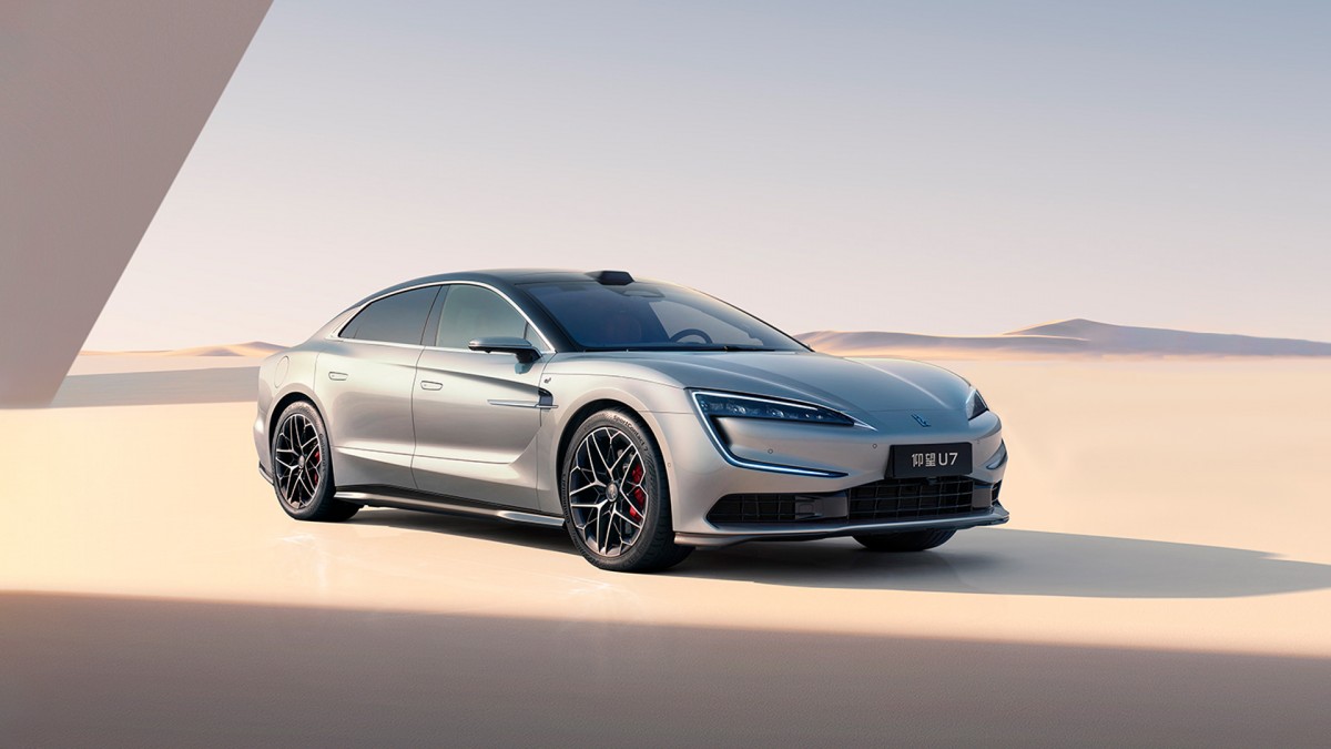 BYD ra mắt pin xe điện sạc 5 phút, công suất trạm sạc tới 1,5 MW