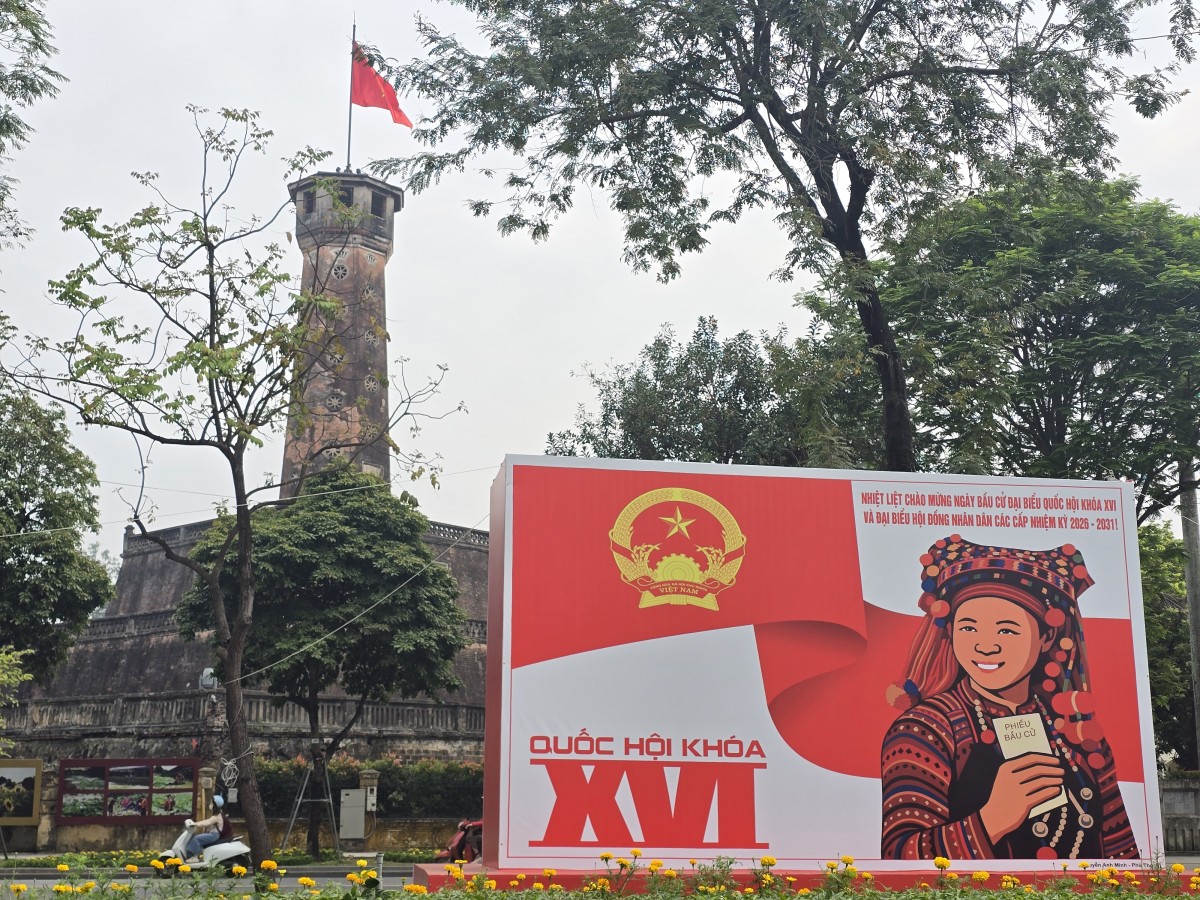 Hà Nội trang hoàng rực rỡ trước ngày hội lớn của toàn dân 15/3