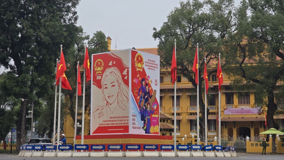 Hà Nội trang hoàng rực rỡ trước ngày hội lớn của toàn dân 15/3