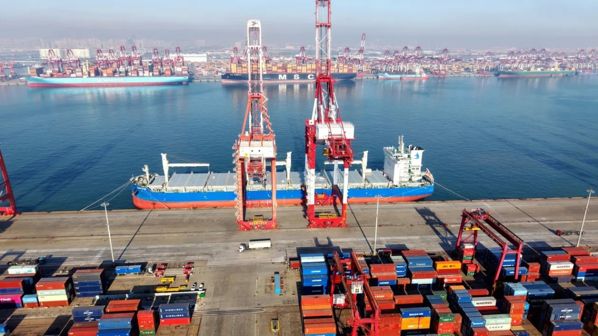 Xuất khẩu bứt phá, thặng dư thương mại Trung Quốc lập kỷ lục mới trong hai tháng đầu năm