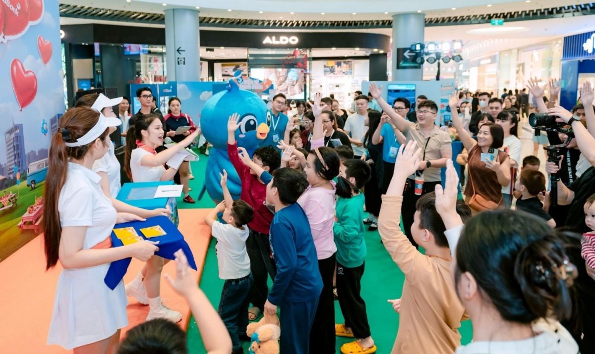 Trải nghiệm ngân hàng số, khách hàng ABBank nhận quà 100%