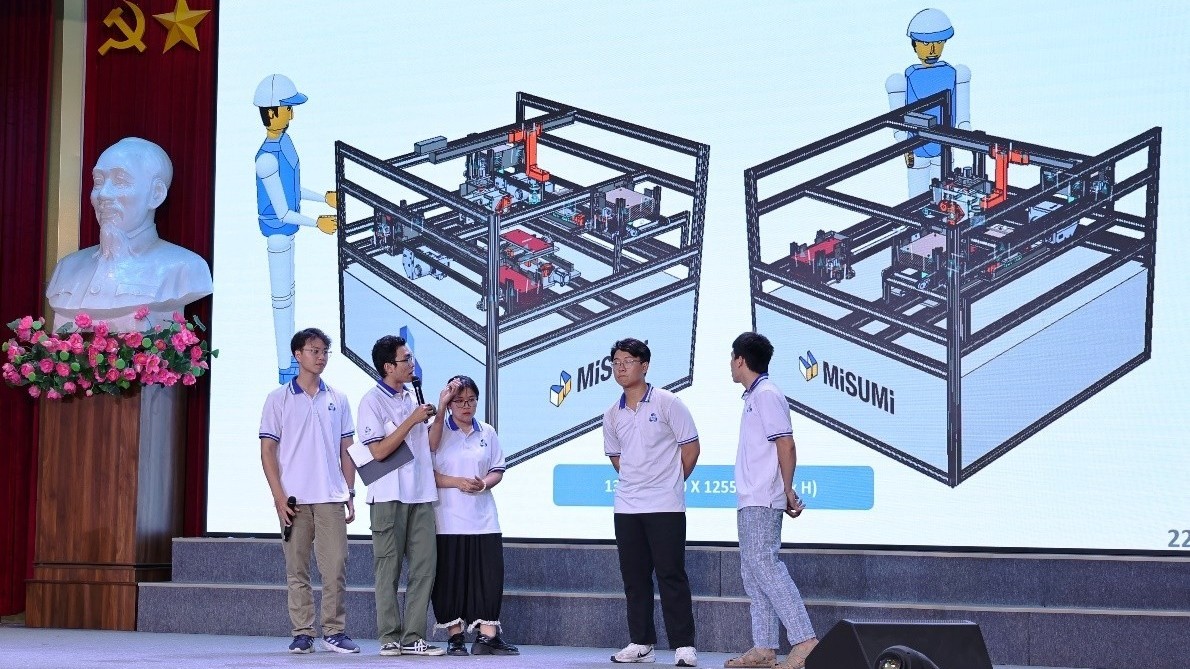 267 sinh viên tham gia cuộc thi thiết kế máy tự động hóa theo tiêu chuẩn toàn cầu