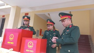 Cử tri Bạch Long Vĩ nô nức đi bầu cử đại biểu Quốc hội khóa XVI và HĐND các cấp