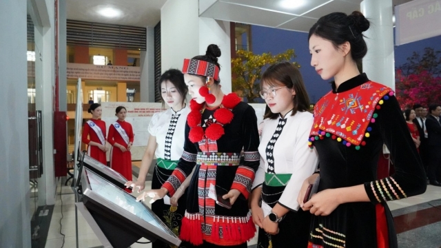 Ứng dụng công nghệ tạo dấu ấn trong ngày bầu cử tại Thái Nguyên