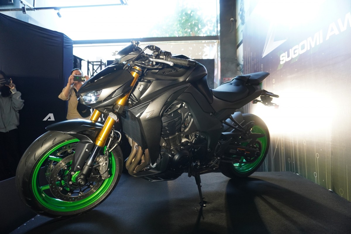 Kawasaki Z1100 SE có giá bán thấp hơn Z1000 trước đây