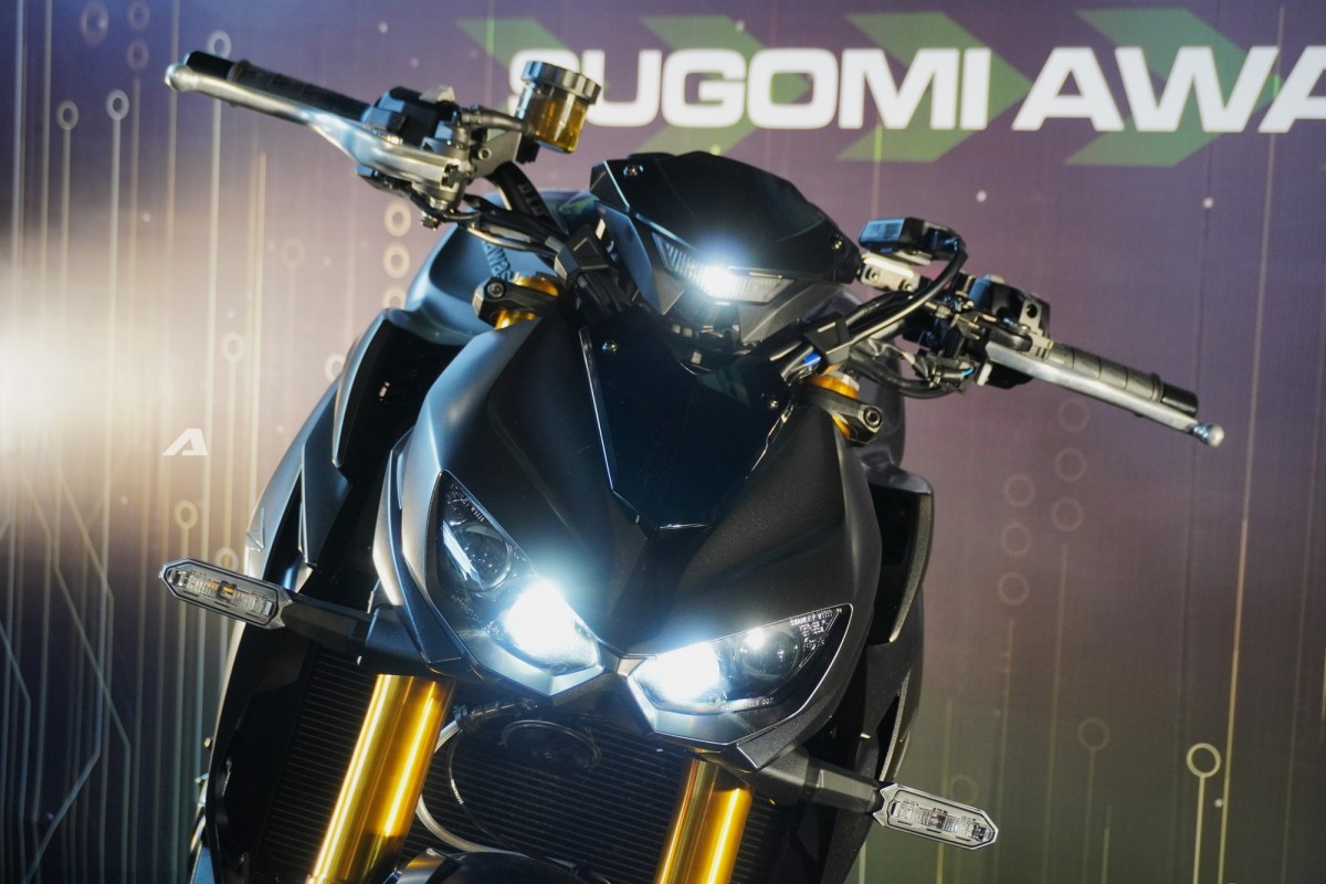 Hệ thống chiếu sáng của Kawasaki Z1100 SE