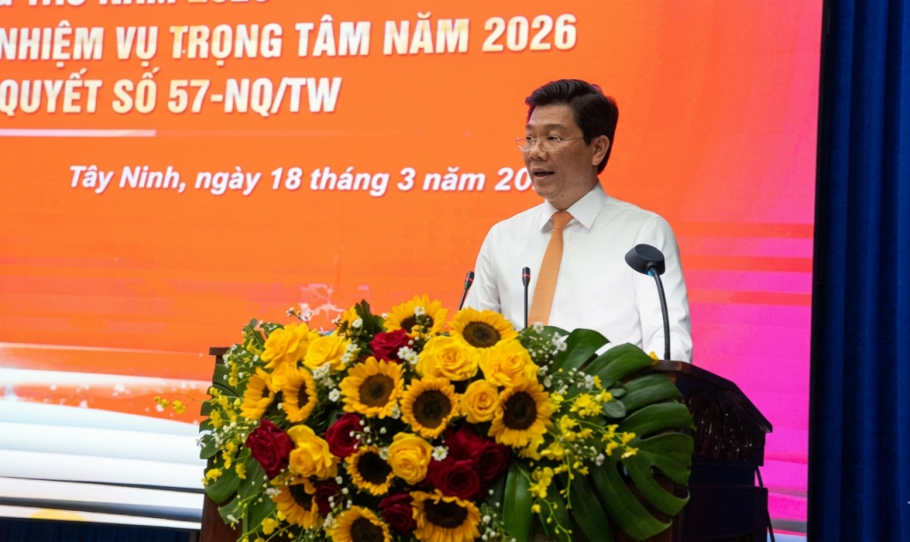 Chủ tịch HĐND tỉnh Nguyễn Mạnh Hùng - 