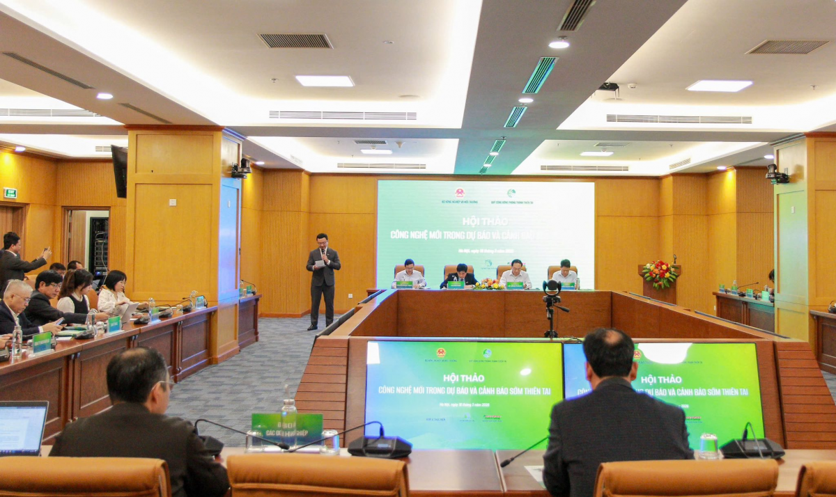 Toàn cảnh hội thảo “Công nghệ mới trong dự báo và cảnh báo sớm thiên tai”