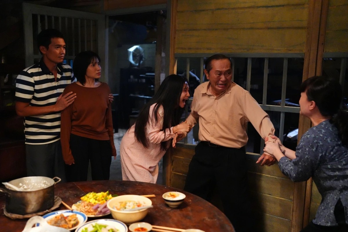 Quỷ Nhập Tràng 2 cán mốc 100 tỷ sau 1 tuần, chuẩn bị phát hành quốc tế Quỷ Nhập Tràng 2 cán mốc 100 tỷ sau 1 tuần, chuẩn bị phát hành quốc tế