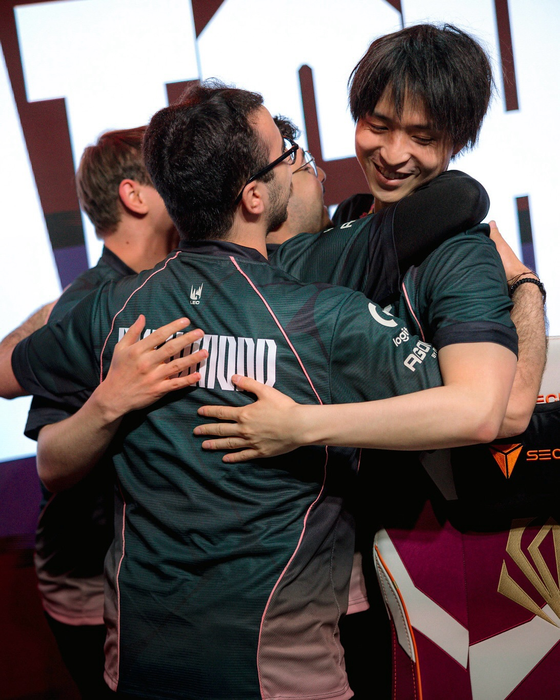 G2 ăn mừng chiến thắng 3-0 trước Gen.G tại bán kết First Stand 2026 G2 ăn mừng chiến thắng 3-0 trước Gen.G tại bán kết First Stand 2026