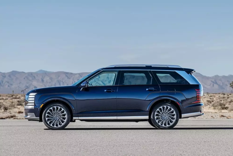 Hyundai Palisade 2026 có thiết kế dài hơn so với phiên bản trước đó. Ảnh: Huyndai