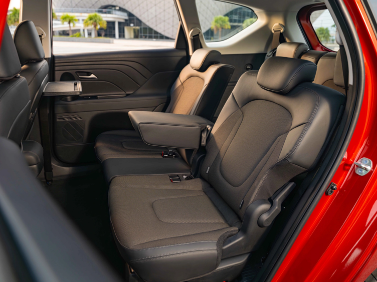 Cấu hình 3 hàng ghế rộng rãi của Hyundai Stargazer 2026. Ảnh: Huyndai Thành Công