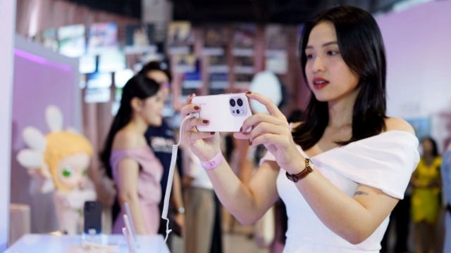 vivo trình làng bộ đôi smartphone mới V70 và V70 FE