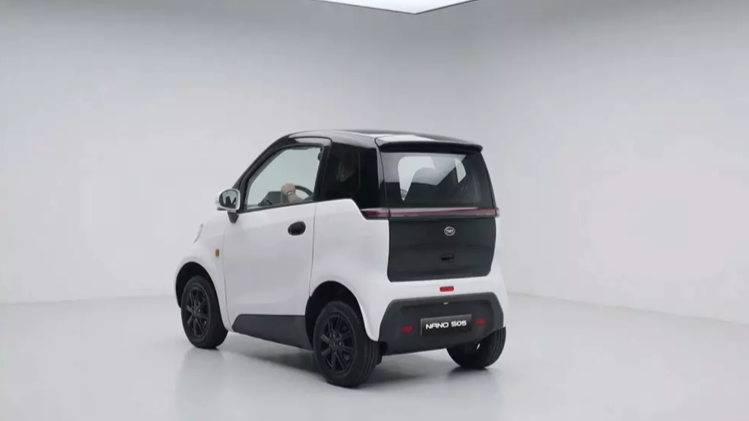 Nano S05 nhìn từ phía sau. Ảnh: TMT Motors