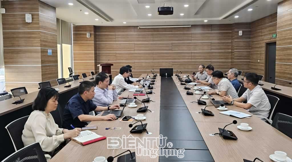 Hội Vô tuyến - Điện tử Việt Nam và Cục Tần số vô tuyến điện thúc đẩy công nghệ chiến lược