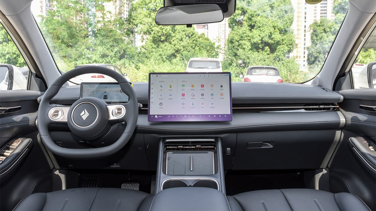 Khoang lái mẫu xe SUV hạng C Baojun Yunhai. Ảnh: Msauto