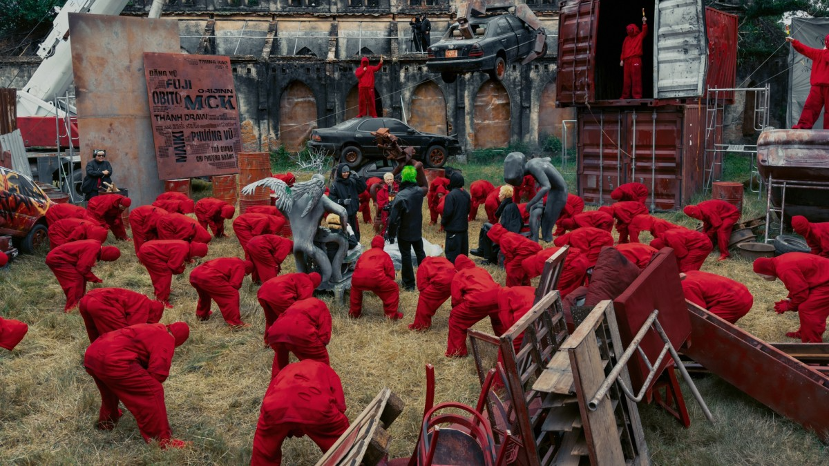 Album trailer “HVL” gợi ý hướng đi mới của xu hướng sản xuất nội dung số tại Việt Nam. Ảnh: Youtube Apple Việt Nam Album trailer “HVL” gợi ý hướng đi mới của xu hướng sản xuất nội dung số tại Việt Nam. Ảnh: Youtube Apple Việt Nam