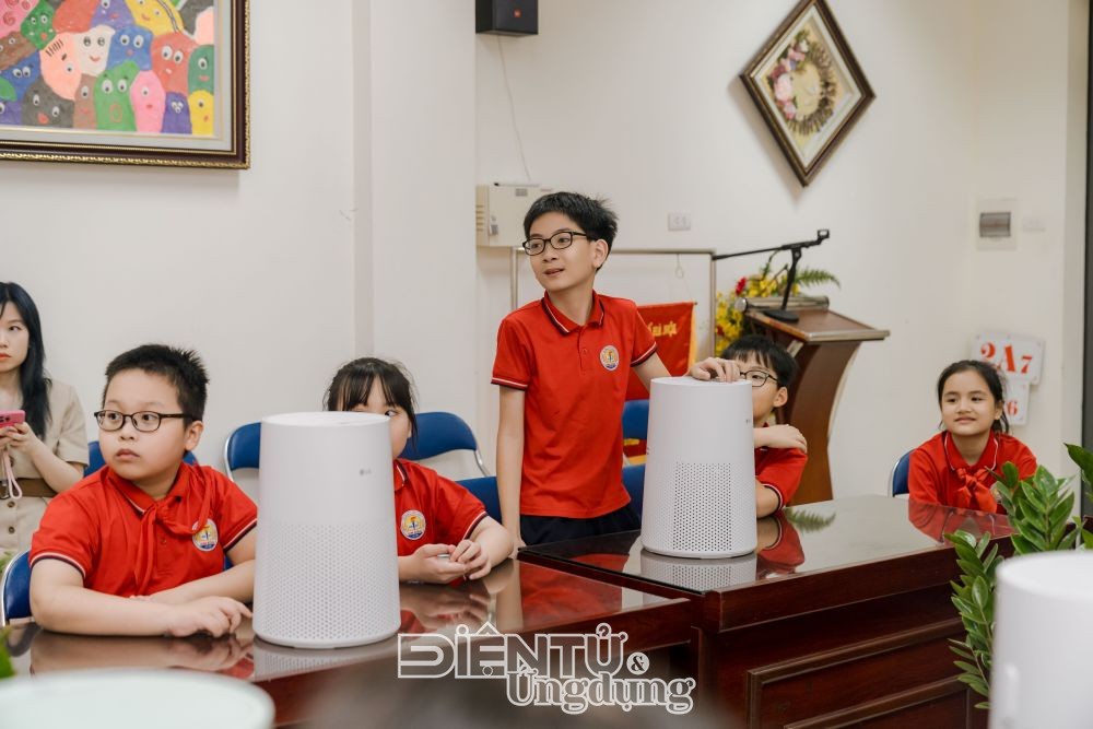LG trao tặng 70 máy lọc không khí nâng  cao chất lượng không khí học đường