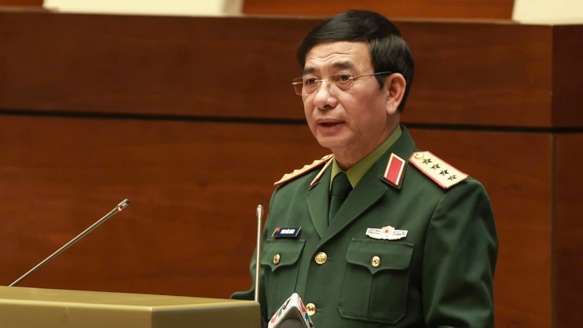 Chân dung Đại tướng Phan Văn Giang giữ chức vụ Phó Thủ tướng kiêm Bộ trưởng Bộ Quốc phòng Chân dung Đại tướng Phan Văn Giang giữ chức vụ Phó Thủ tướng kiêm Bộ trưởng Bộ Quốc phòng