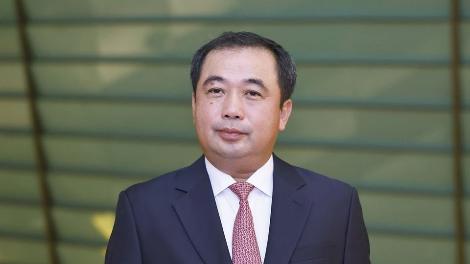 Đồng chí Trần Đức Thắng ,