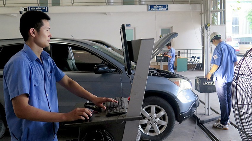 Thay thế tem kiểm định trên kính lái ôtô từ năm 2027 Thay thế tem kiểm định trên kính lái ôtô từ năm 2027