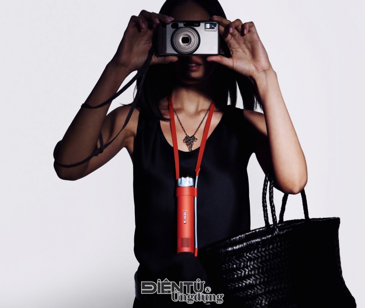 Dyson ra mắt HushJet™ Mini Cool Fan