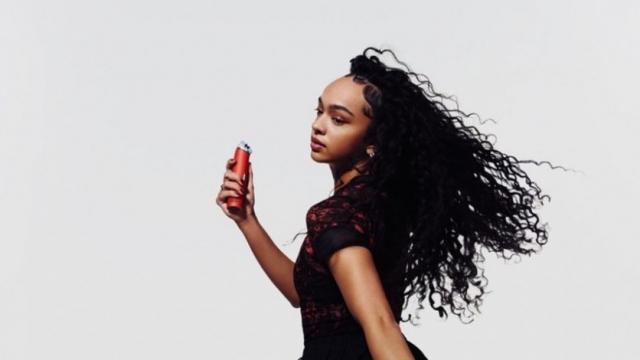 Nâng tầm quạt cầm tay, Dyson ra mắt HushJet Mini Cool Fan