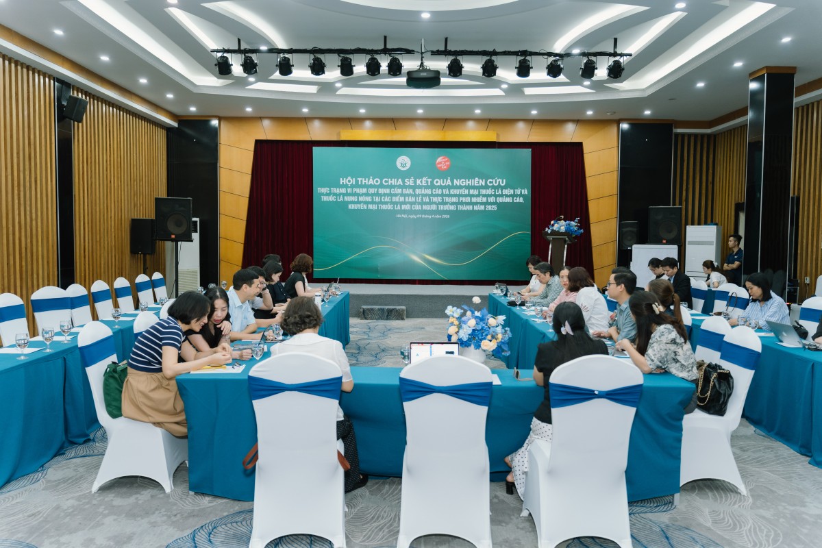 Quảng cáo thuốc lá điện tử vẫn tràn lan trên mạng sau lệnh cấm