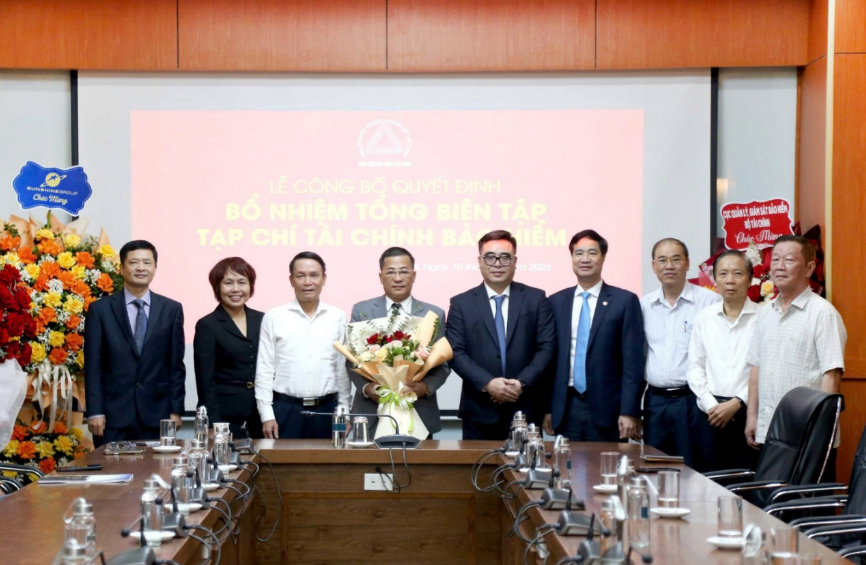 Bổ nhiệm nhà báo Nguyễn Phong Cầm làm Tổng biên tập Tạp chí Tài chính Bảo hiểm Bổ nhiệm nhà báo Nguyễn Phong Cầm làm Tổng biên tập Tạp chí Tài chính Bảo hiểm