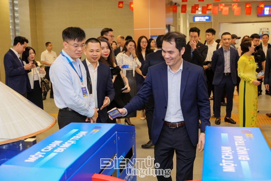 VNPT Money và Hà Nội Metro ra mắt “Tiện ích Metro” VNPT Money và Hà Nội Metro ra mắt “Tiện ích Metro”