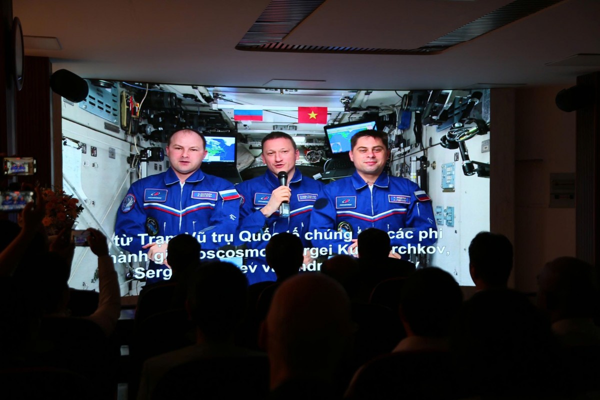 Trưng bày “Chuyến bay Liên hợp 37 - Biểu tượng hợp tác vũ trụ Việt Nam - Liên bang Nga”