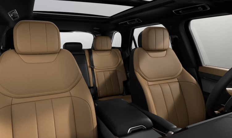 Ghế bọc da cao cấp cùng cửa sổ trời của Range Rover Sport 2026. Ảnh: LandRoverVN Ghế bọc da cao cấp cùng cửa sổ trời của Range Rover Sport 2026. Ảnh: LandRoverVN
