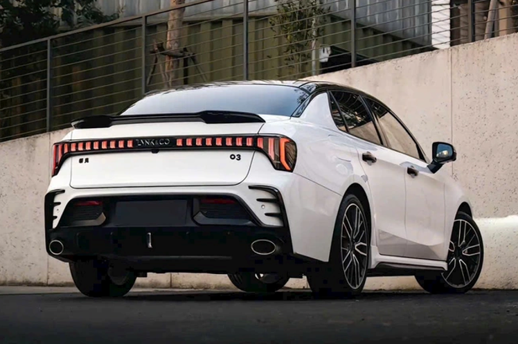 Lynk & Co 03 sắp ra mắt Việt Nam, ngay sau Lynk & Co 02